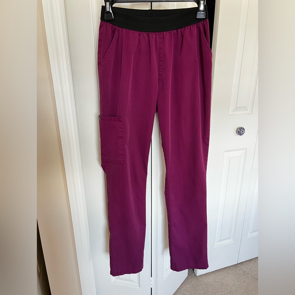 3 pocket Jaanuu wine or maroon color scrub pants xs